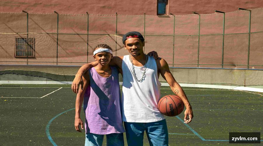 激情碰撞，瞬间点燃！⚽️🏀 锁定我们，见证每一个改写历史的时刻！